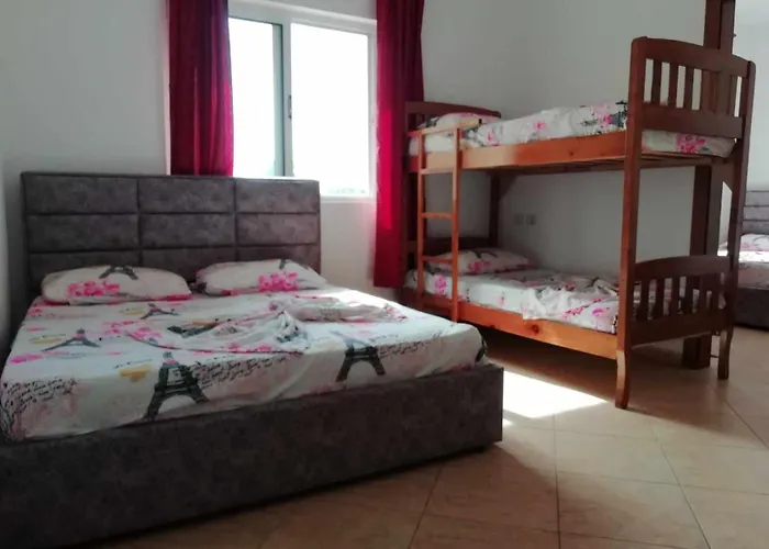 Araniti Apartment
